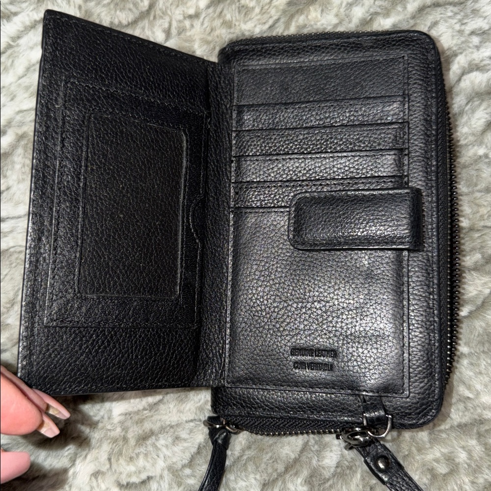 Leopard Print Wallet with Black Accents - Picture 5 of 7